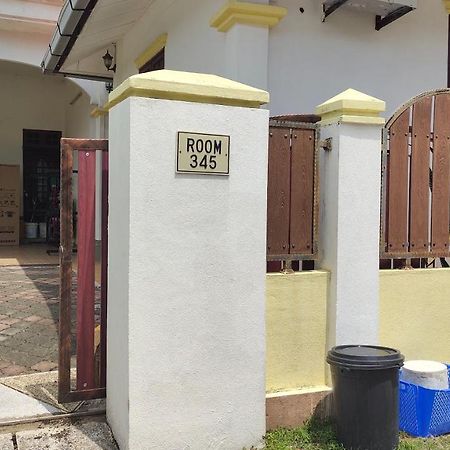 Room 345 Kota Bharu Kültér fotó