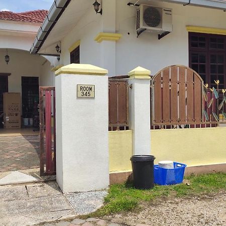 Room 345 Kota Bharu Kültér fotó